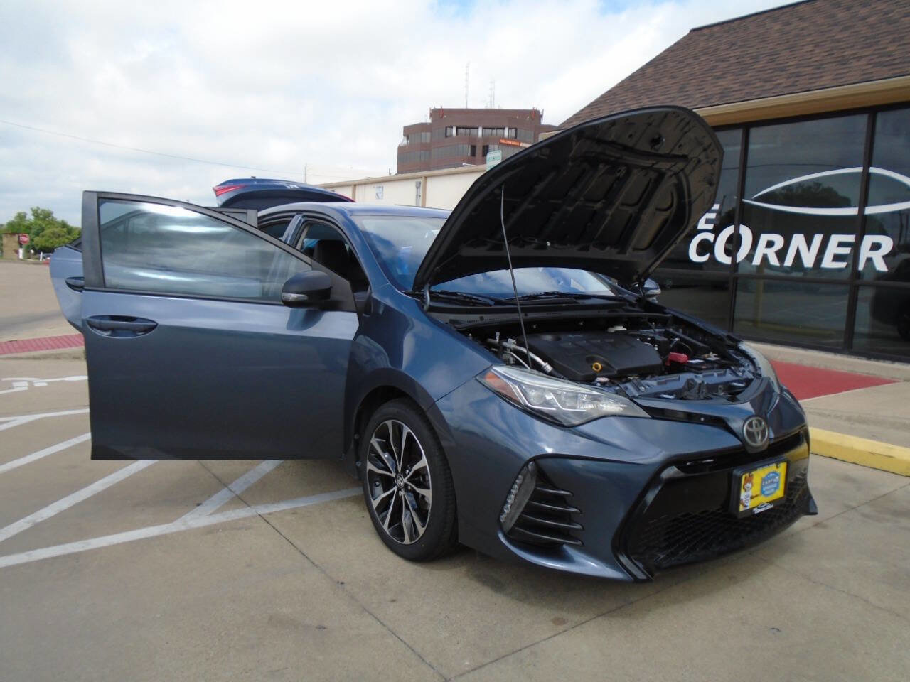 Used 2019 Toyota Corolla SE FWD image 20