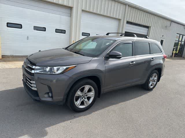 Used 2017 Toyota Highlander Limited AWD/4WD image 15