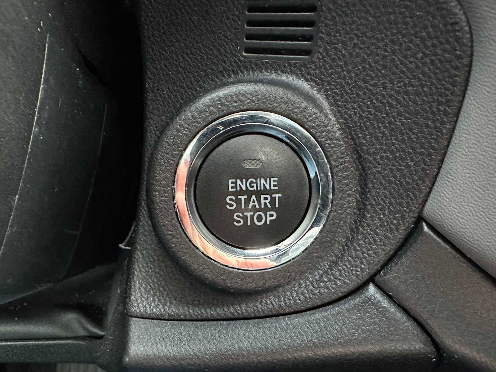 Used 2024 Subaru Outback Premium image 34