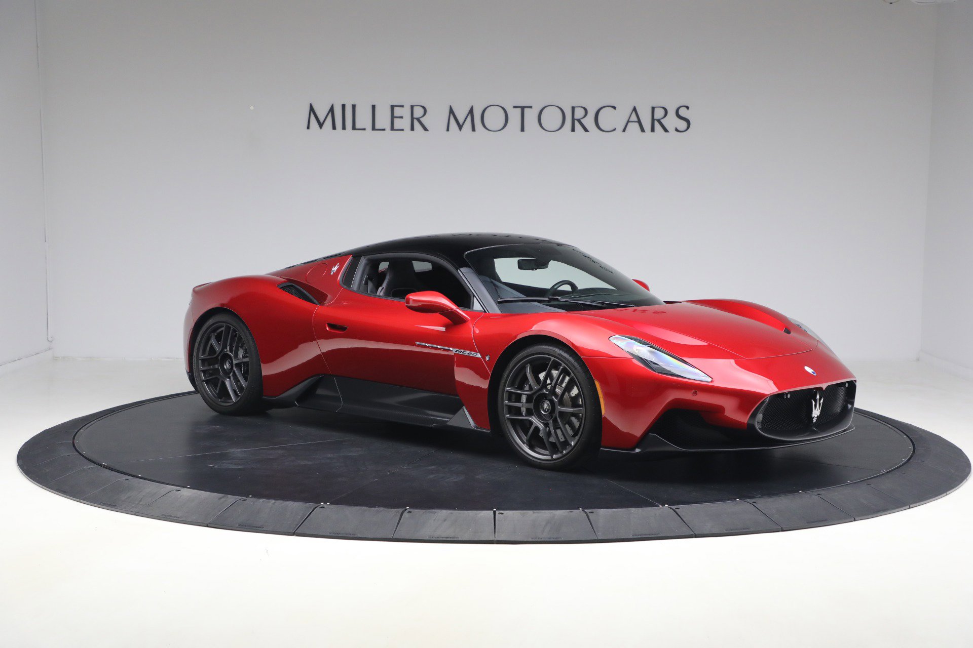 Certified 2022 Maserati MC20 Coupe image 9