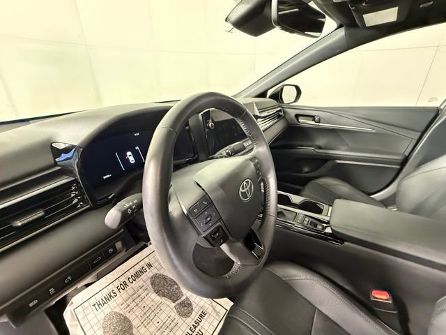 Used 2025 Toyota Camry XSE image 8