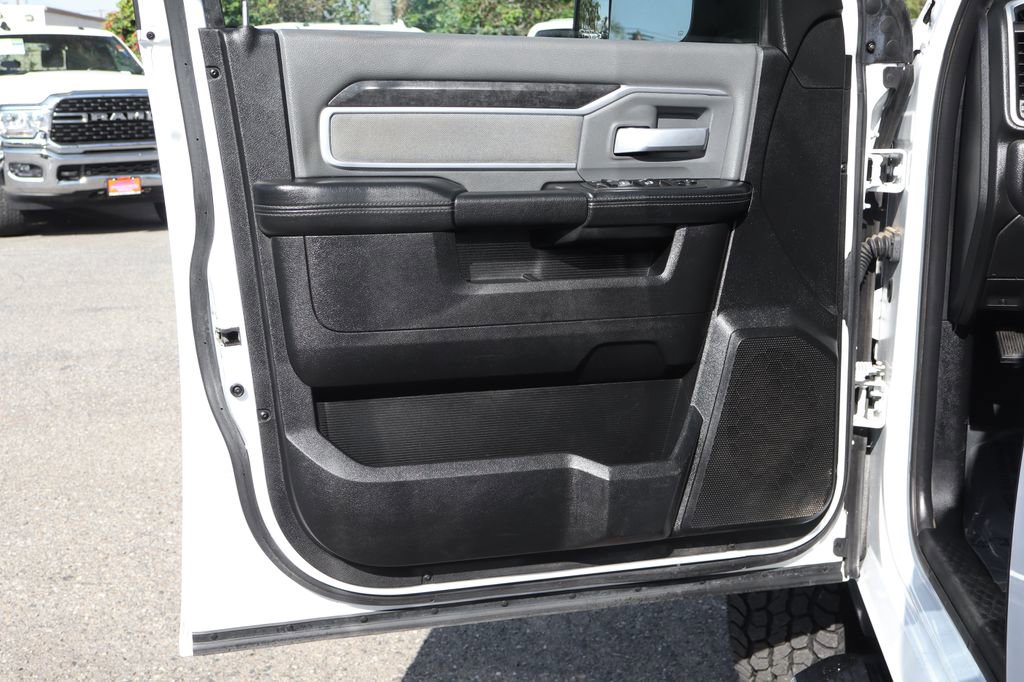 Used 2022 RAM 3500 Big Horn image 18