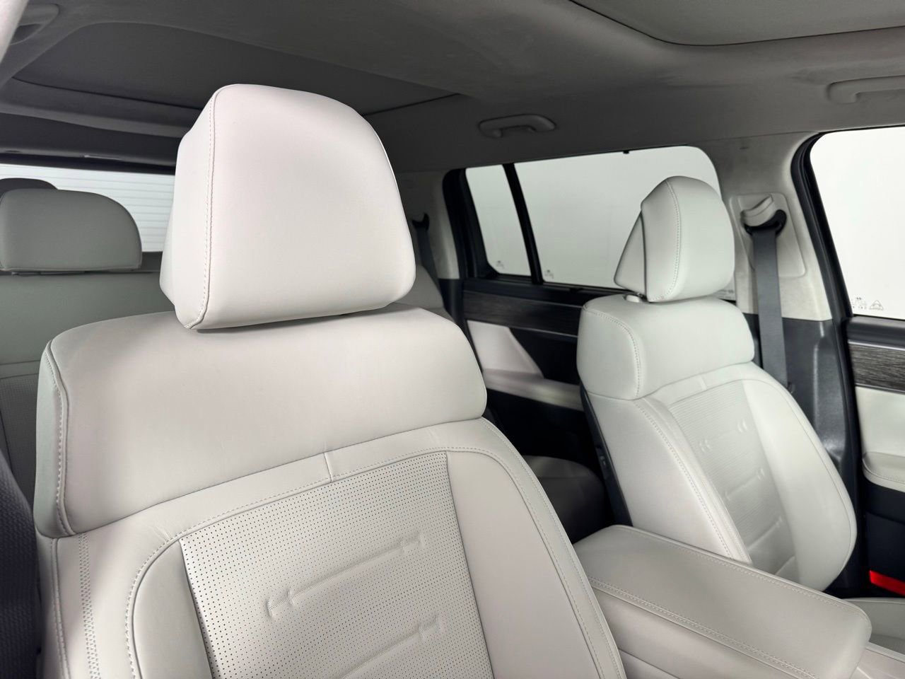 Used 2025 Hyundai Santa Fe Calligraphy image 34