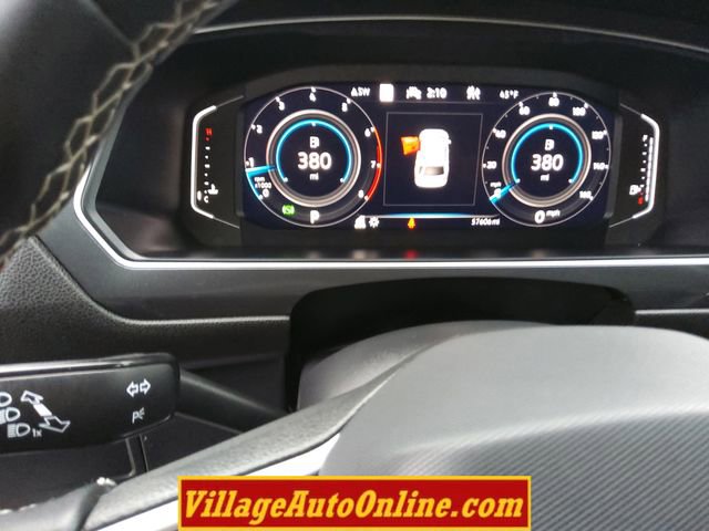 Used 2023 Volkswagen Tiguan SEL R-Line image 15