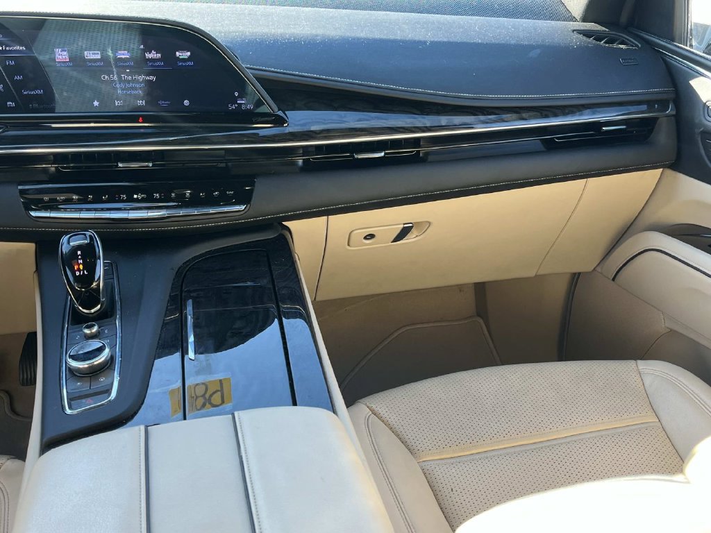 Used 2023 Cadillac Escalade Premium Luxury w/ Performance Package AWD/4WD image 14