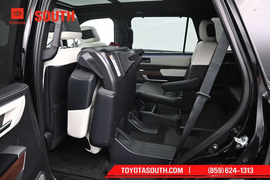 Used 2024 Toyota Sequoia Capstone AWD/4WD image 33