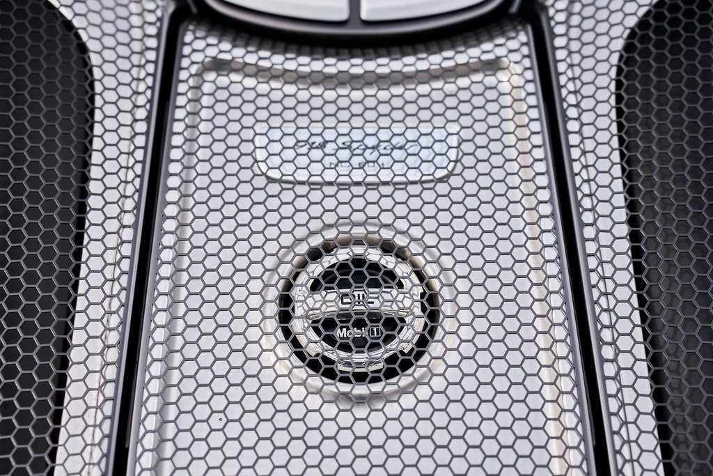 Used 2015 Porsche 918 Spyder image 35