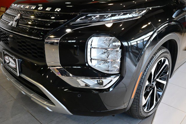Used 2024 Mitsubishi Outlander SEL Black Edition image 9