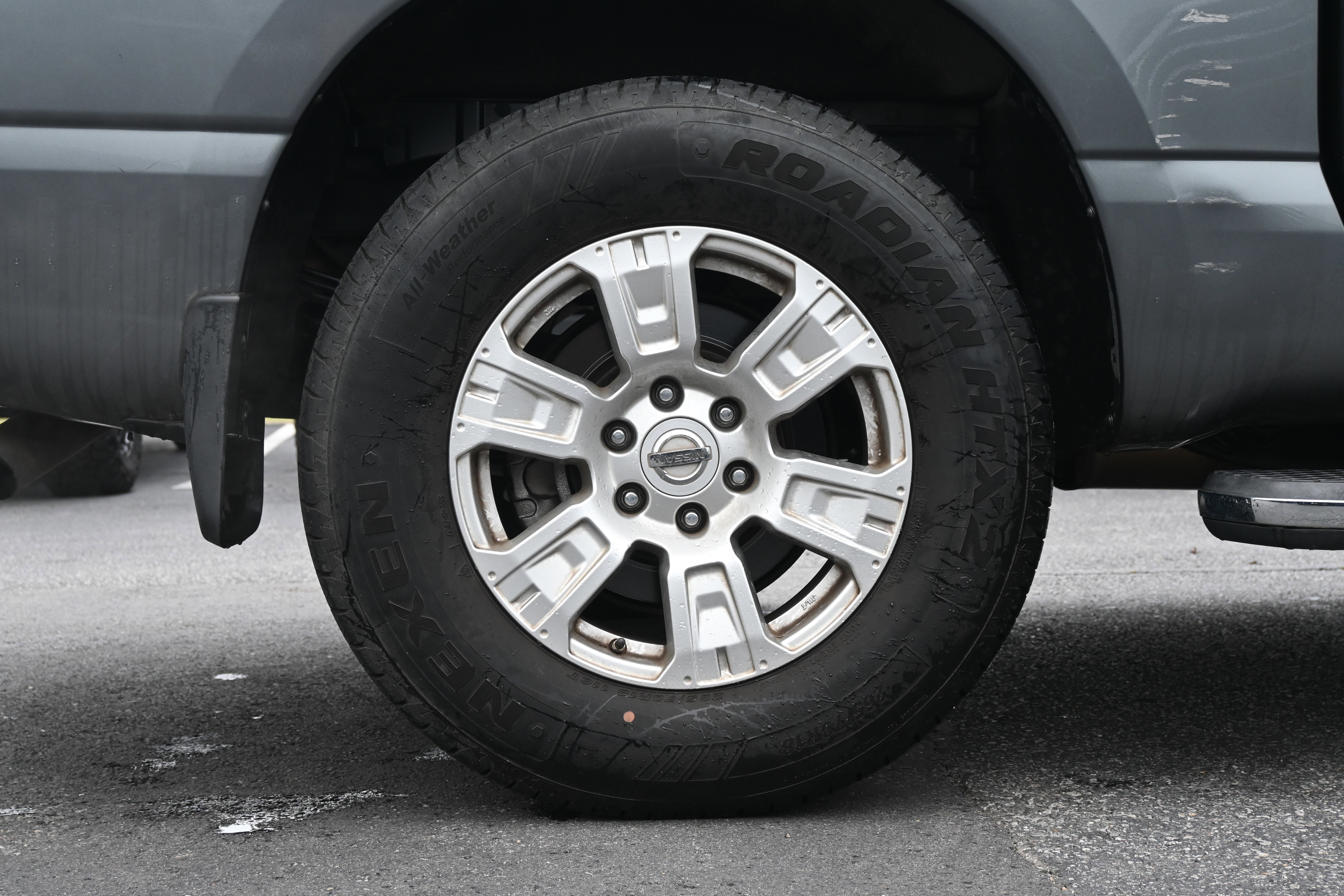 Used 2017 Nissan Titan SV RWD image 12