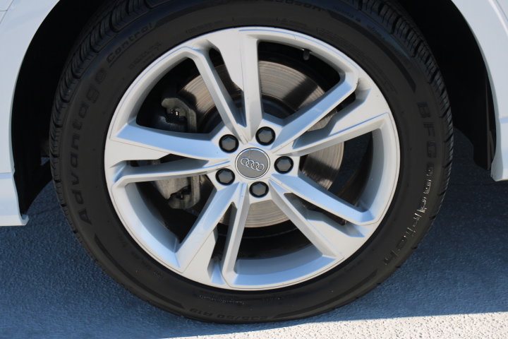 Used 2020 Audi Q3 2.0T Premium w/ Convenience Package image 9