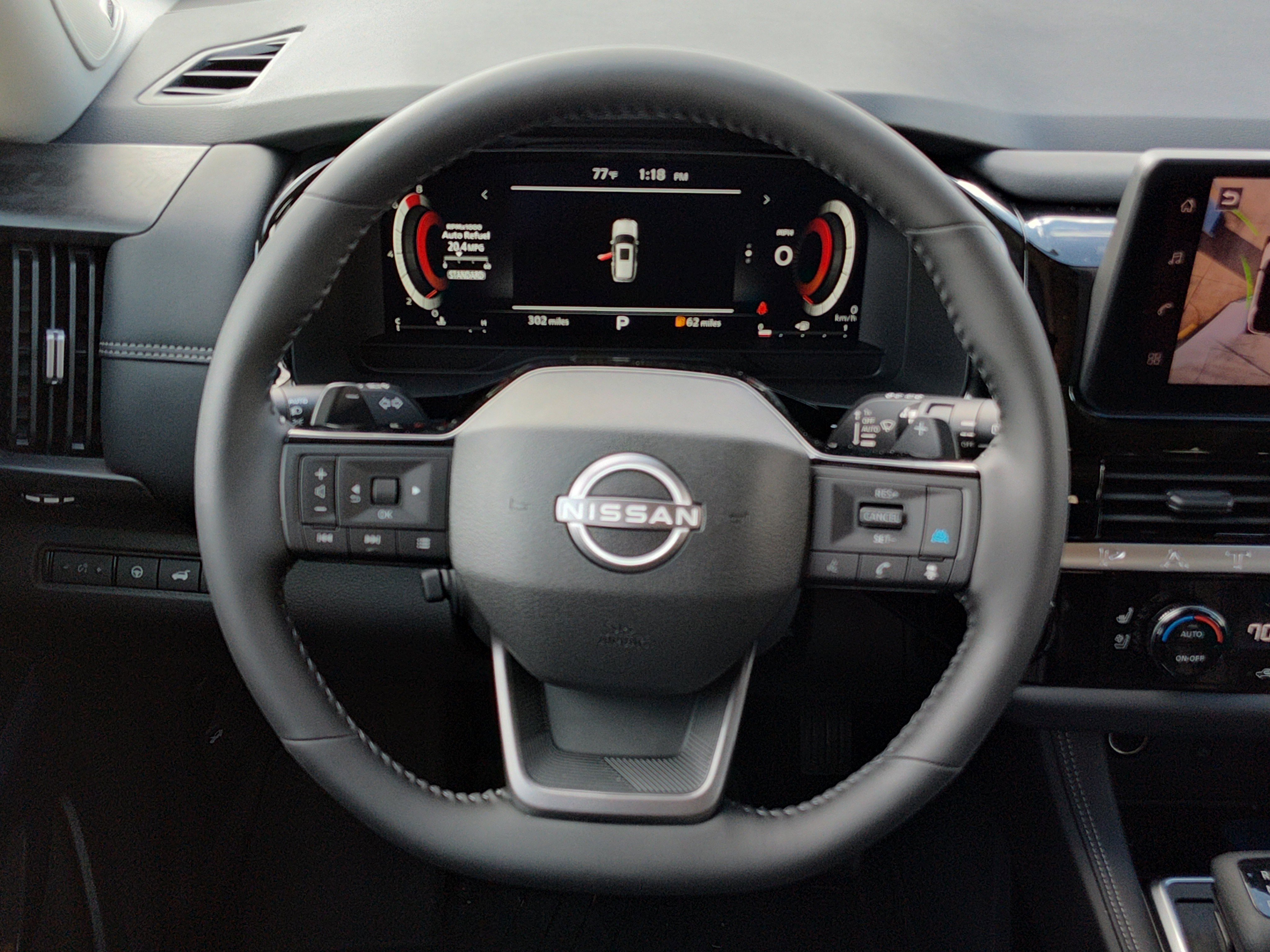 New 2026 Nissan Pathfinder Platinum image 8