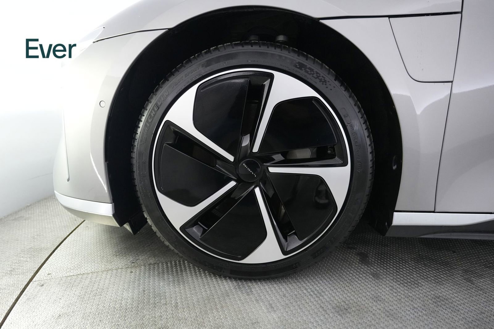 Used 2023 Lucid Air Touring image 19