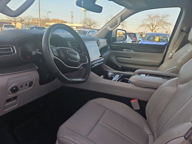 Used 2022 Jeep Wagoneer Series II w/ Premium Group I image 9