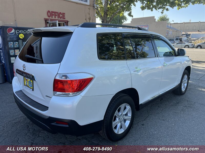 Used 2011 Toyota Highlander 4WD w/ Cold Weather Pkg image 9