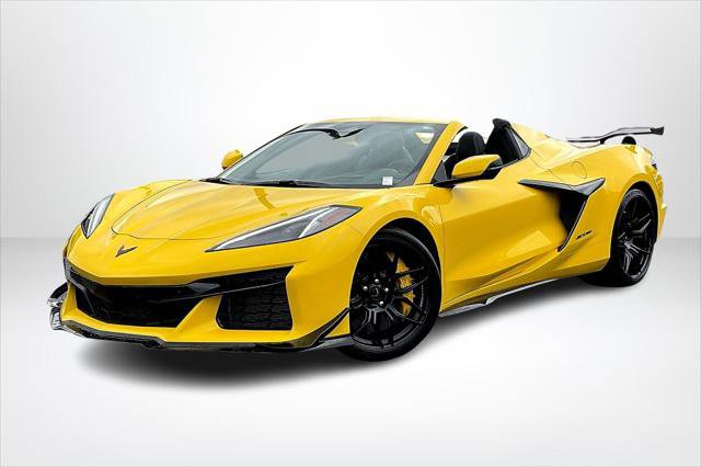 Used 2025 Chevrolet Corvette Z06 w/ Z07 Performance Package image 3