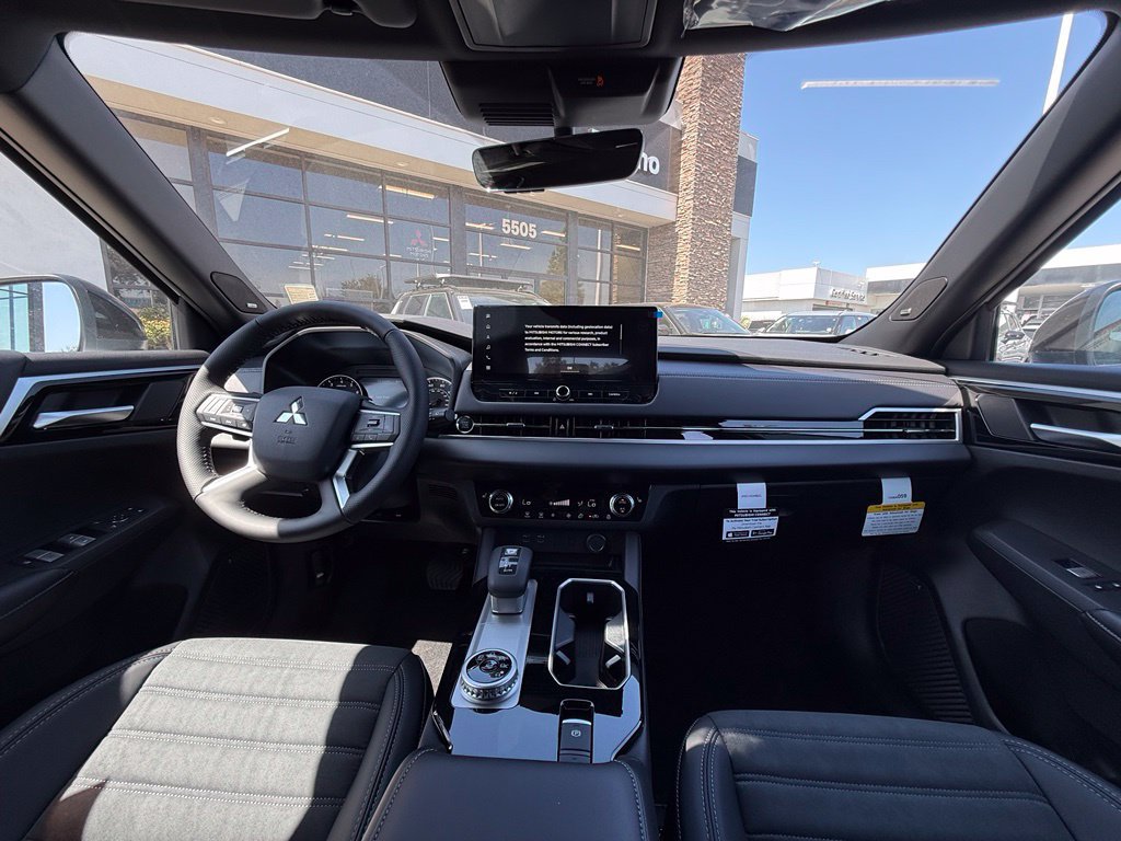 New 2026 Mitsubishi Outlander LE FWD image 19