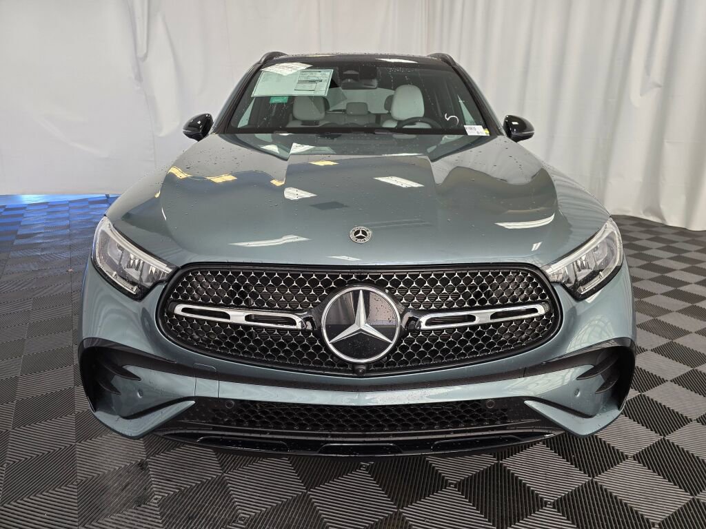 New 2026 Mercedes-Benz GLC 350e 4MATIC image 9