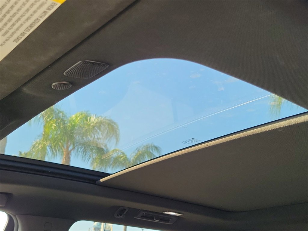 Used 2021 GMC Yukon XL Denali image 19