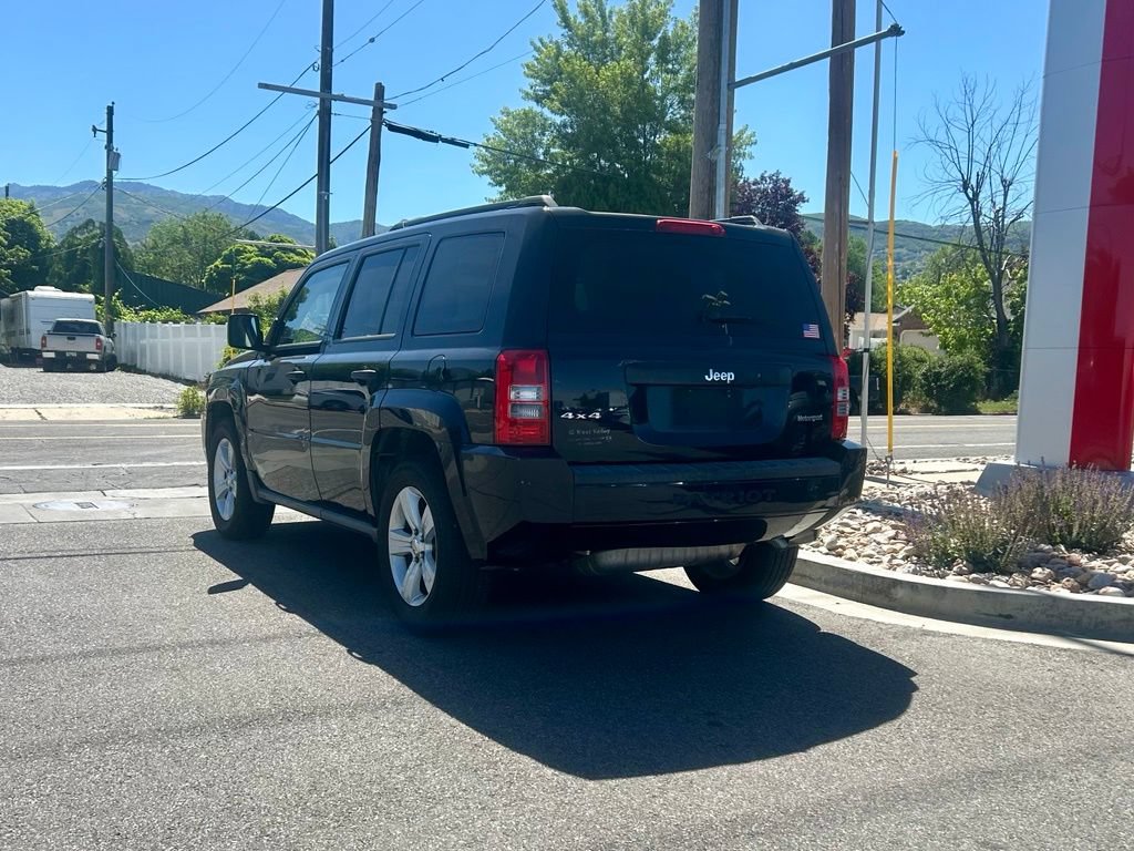 Used 2010 Jeep Patriot Sport w/ Tire & Wheel Group AWD/4WD image 6