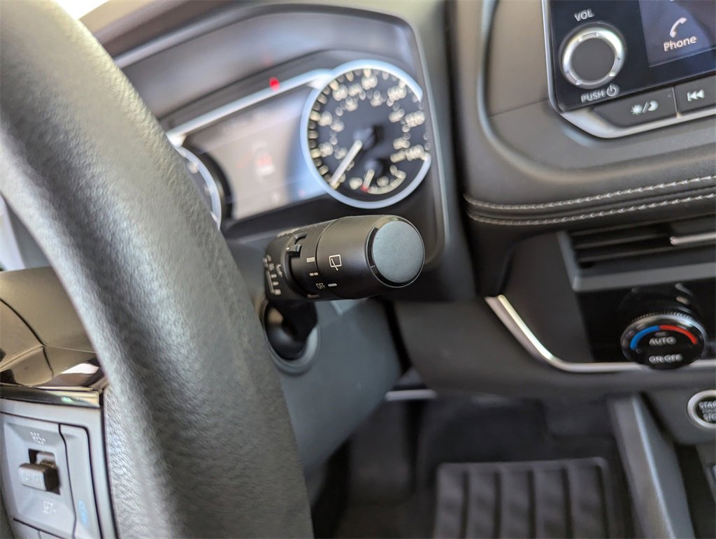 Used 2023 Nissan Rogue SV image 23