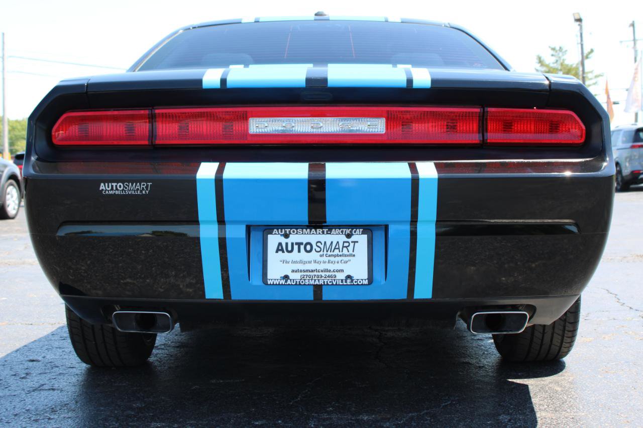 Used 2014 Dodge Challenger SXT RWD image 5