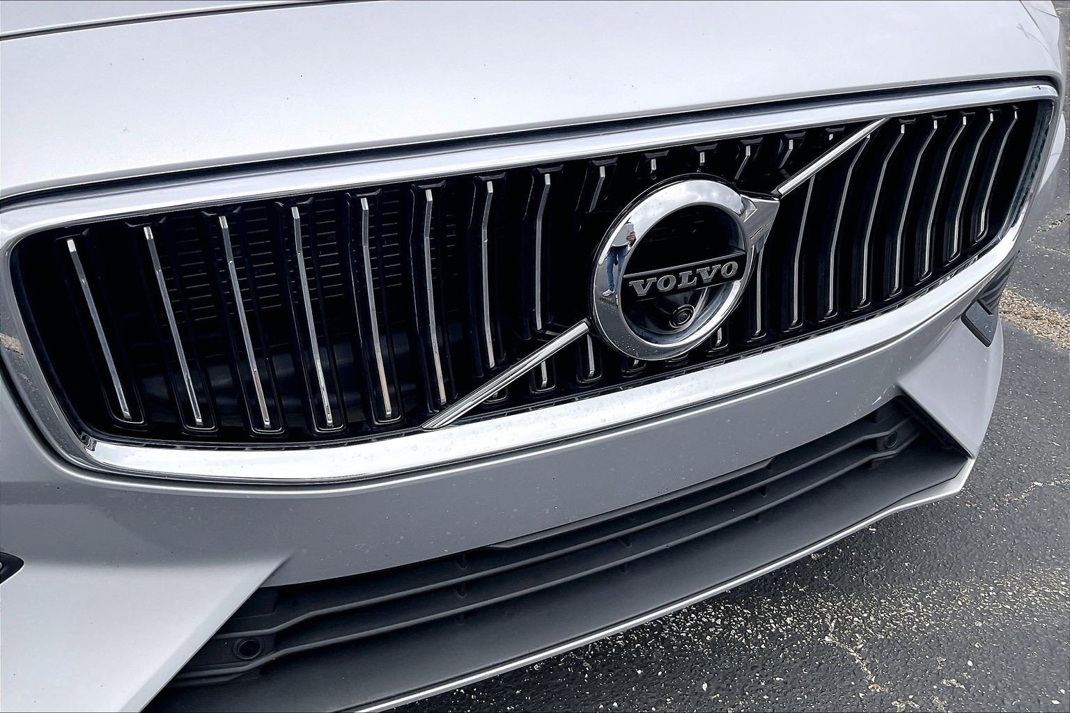 Used 2022 Volvo S60 T8 Inscription image 27