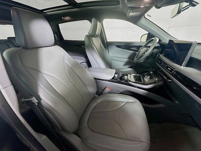 Used 2023 Lincoln Nautilus Reserve w/ Equipment Group 201A image 29