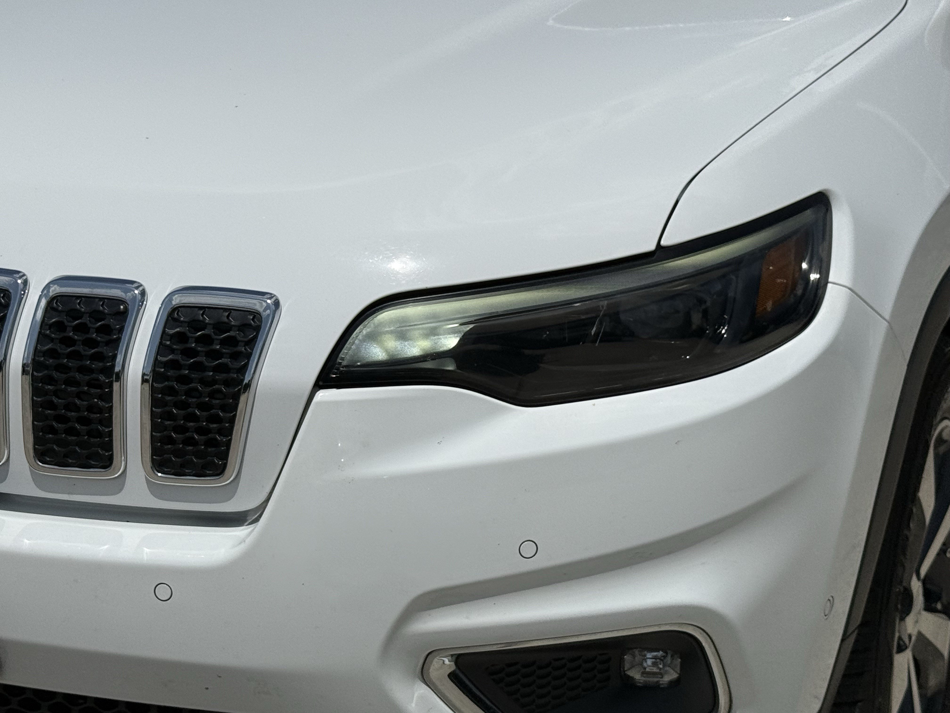 Used 2019 Jeep Cherokee Limited w/ Technology Group AWD/4WD image 11
