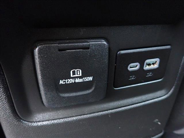 Used 2023 GMC Acadia SLT image 12