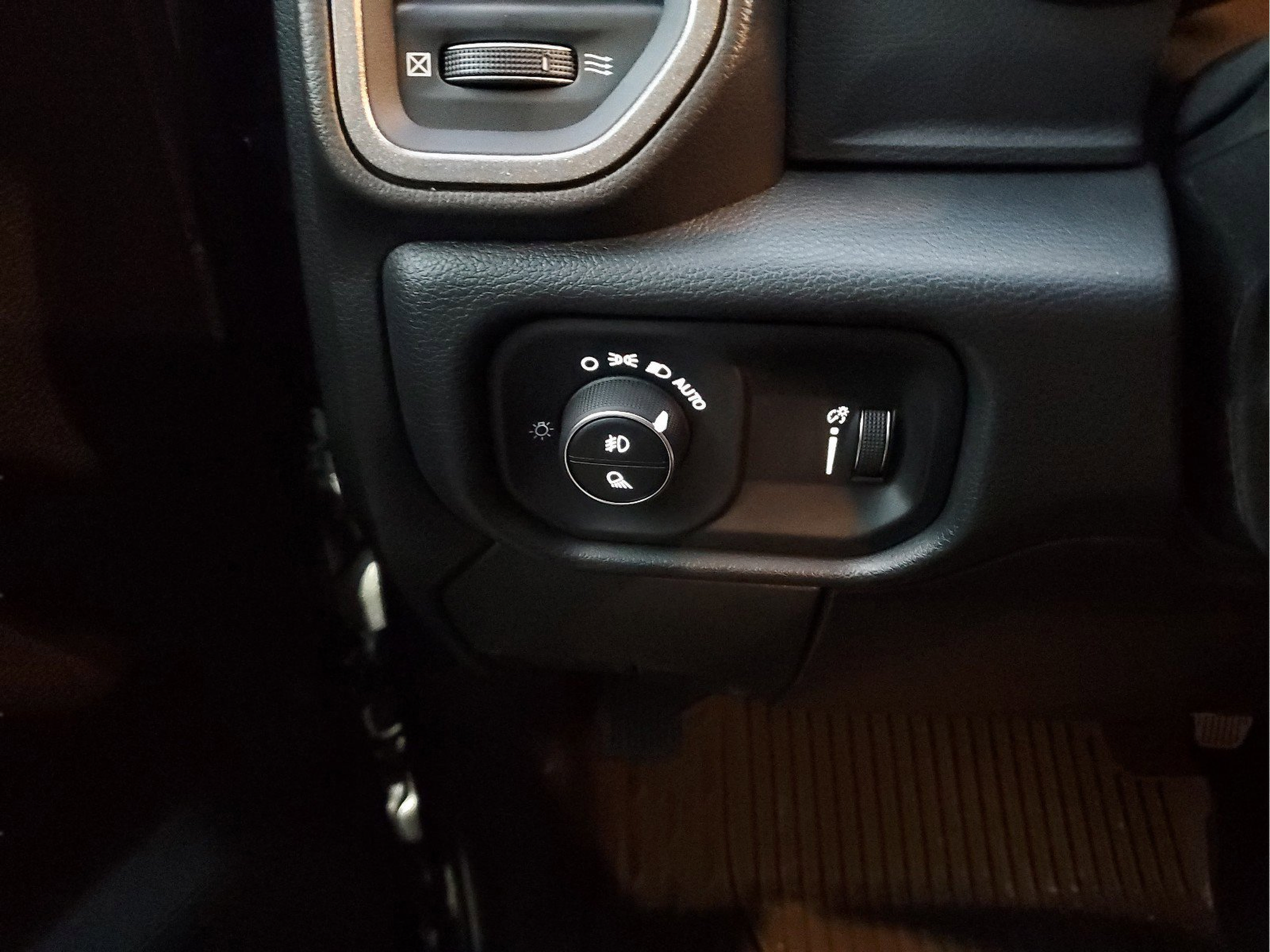 Used 2025 RAM 2500 Tradesman AWD/4WD image 29