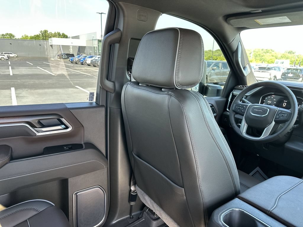 Used 2026 GMC Sierra 2500 Denali w/ Denali Reserve Package AWD/4WD image 15