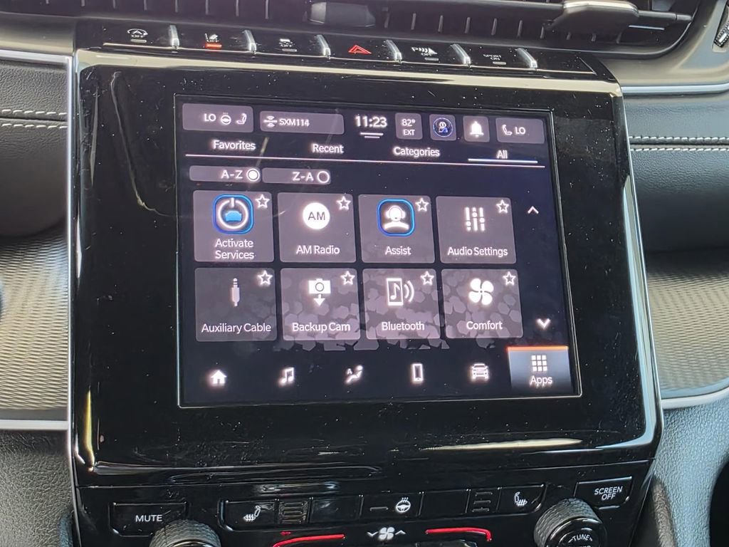 Used 2025 Jeep Grand Cherokee Altitude image 19