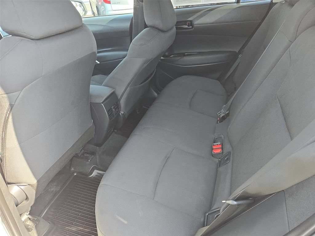 Used 2026 Toyota Corolla Cross LE FWD image 16