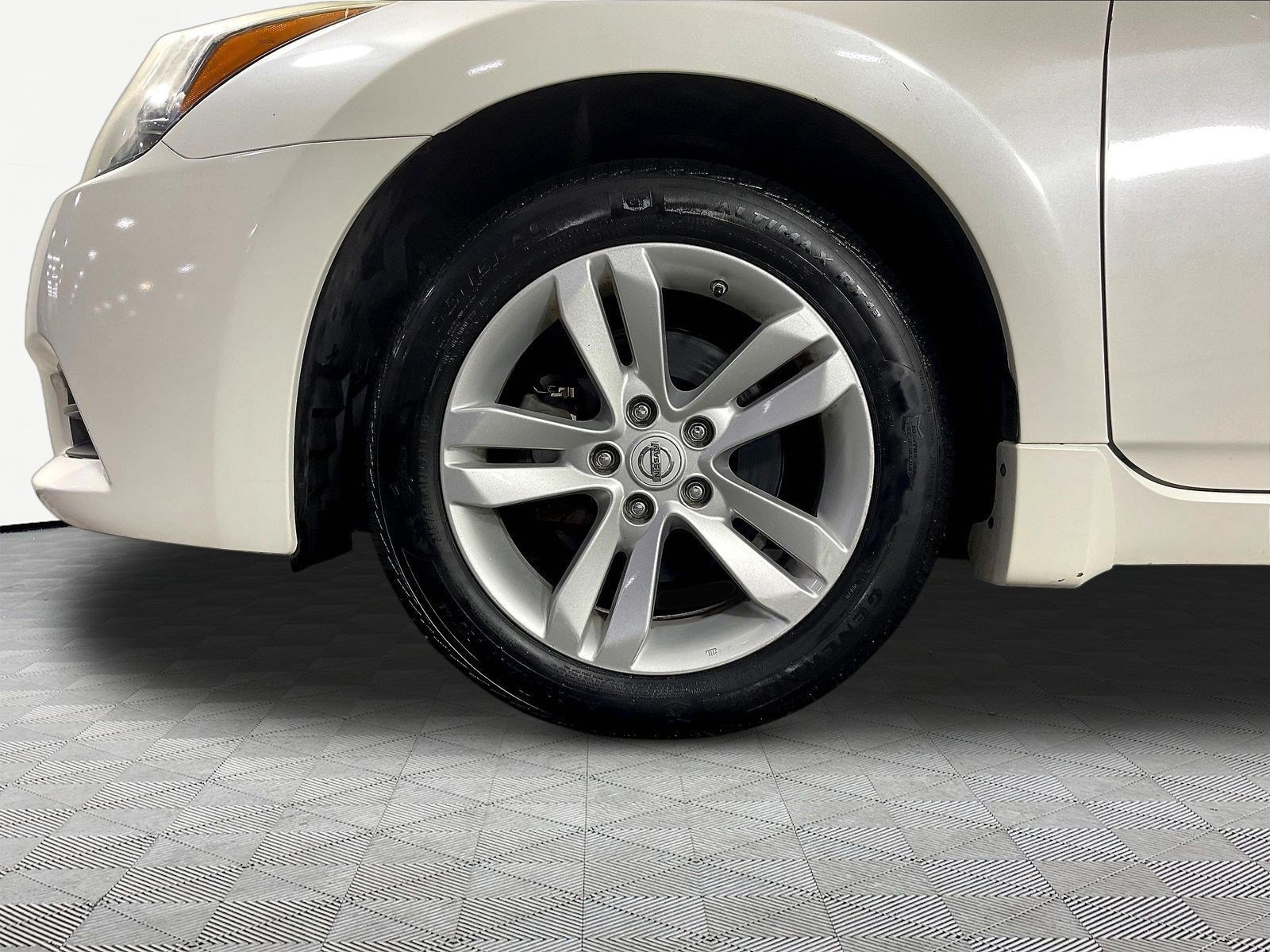 Used 2013 Nissan Altima 2.5 S FWD image 31
