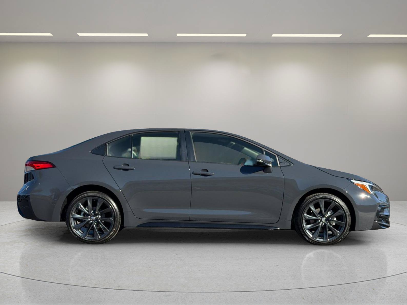 New 2027 Toyota Corolla SE FWD image 3
