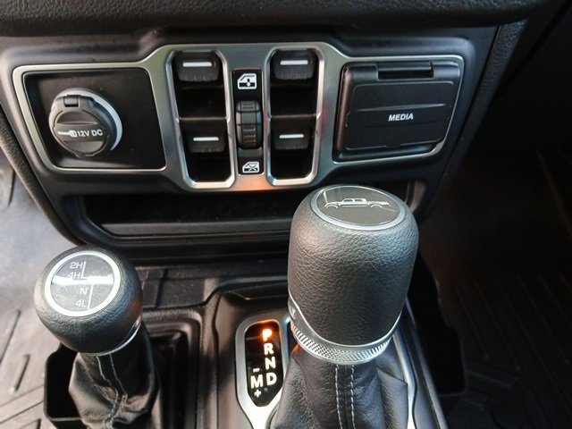 Used 2025 Jeep Gladiator Sport image 56