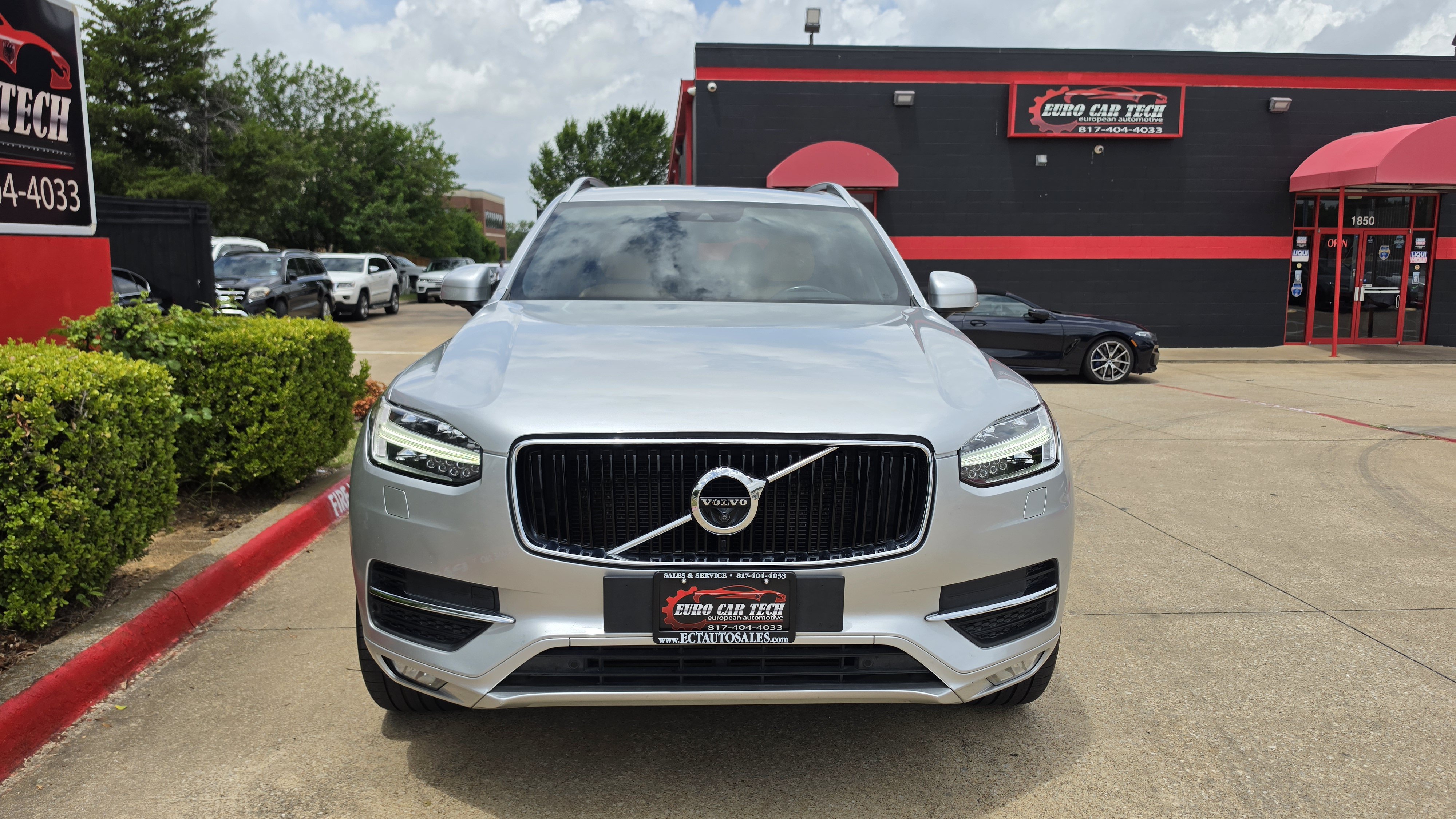 Used 2018 Volvo XC90 T6 Momentum w/ Convenience Package AWD/4WD image 5