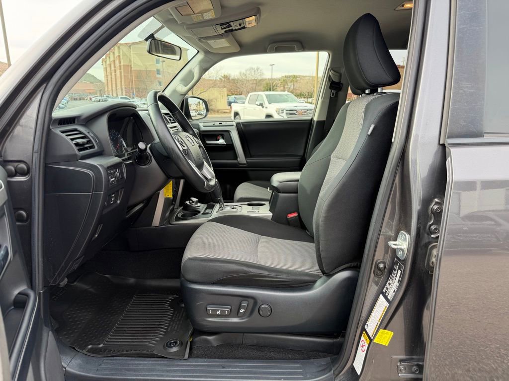 Used 2018 Toyota 4Runner SR5 image 10