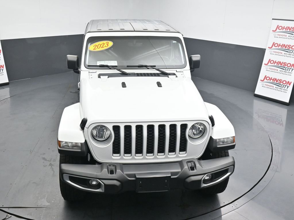 Used 2023 Jeep Gladiator Overland AWD/4WD image 22