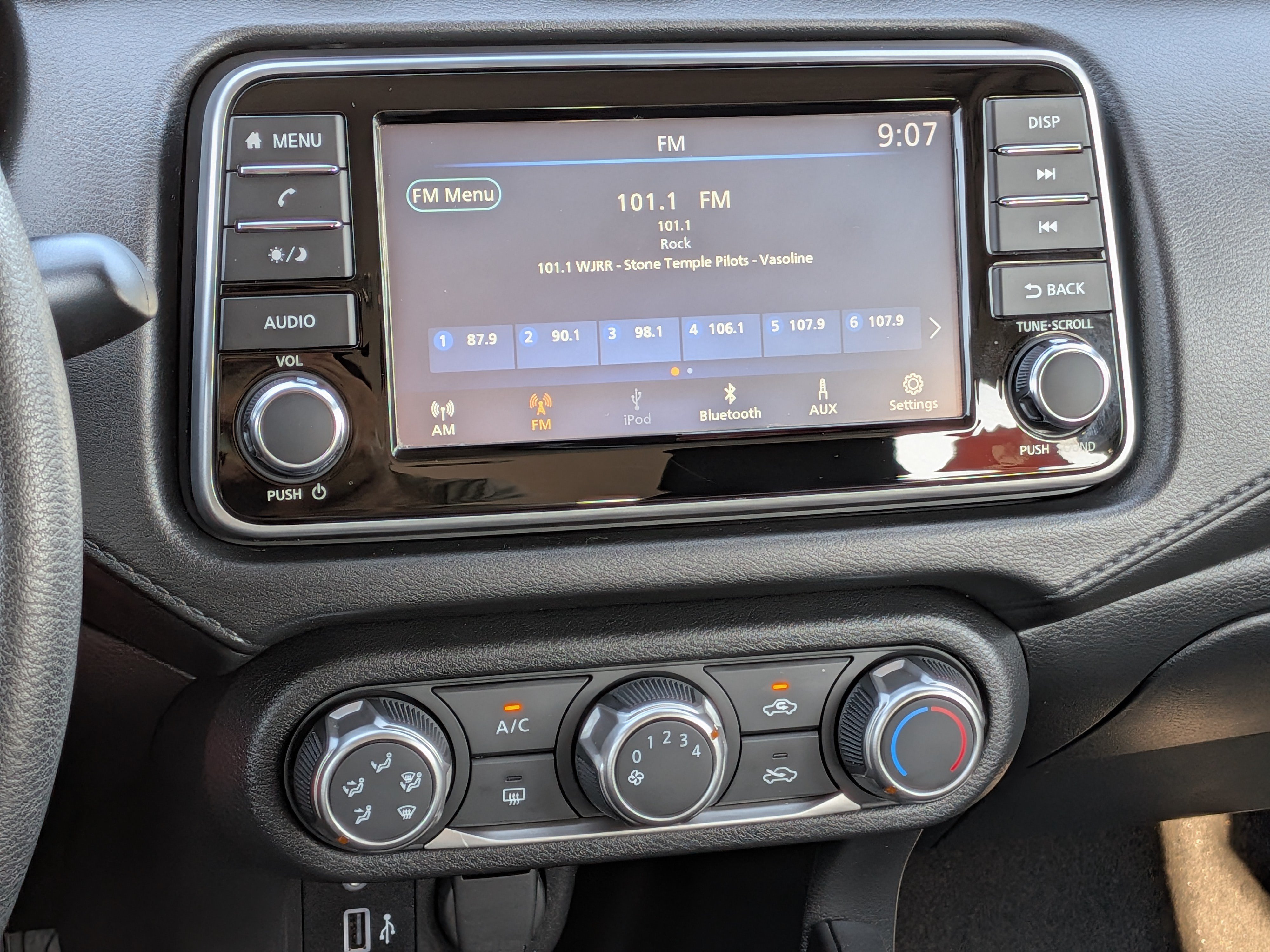 Certified 2024 Nissan Versa S w/ Trunk Package FWD image 17