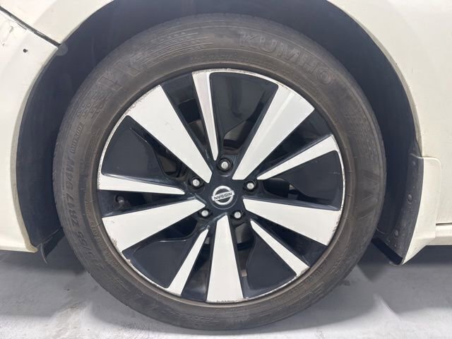 Used 2019 Nissan Altima 2.5 SV FWD image 11