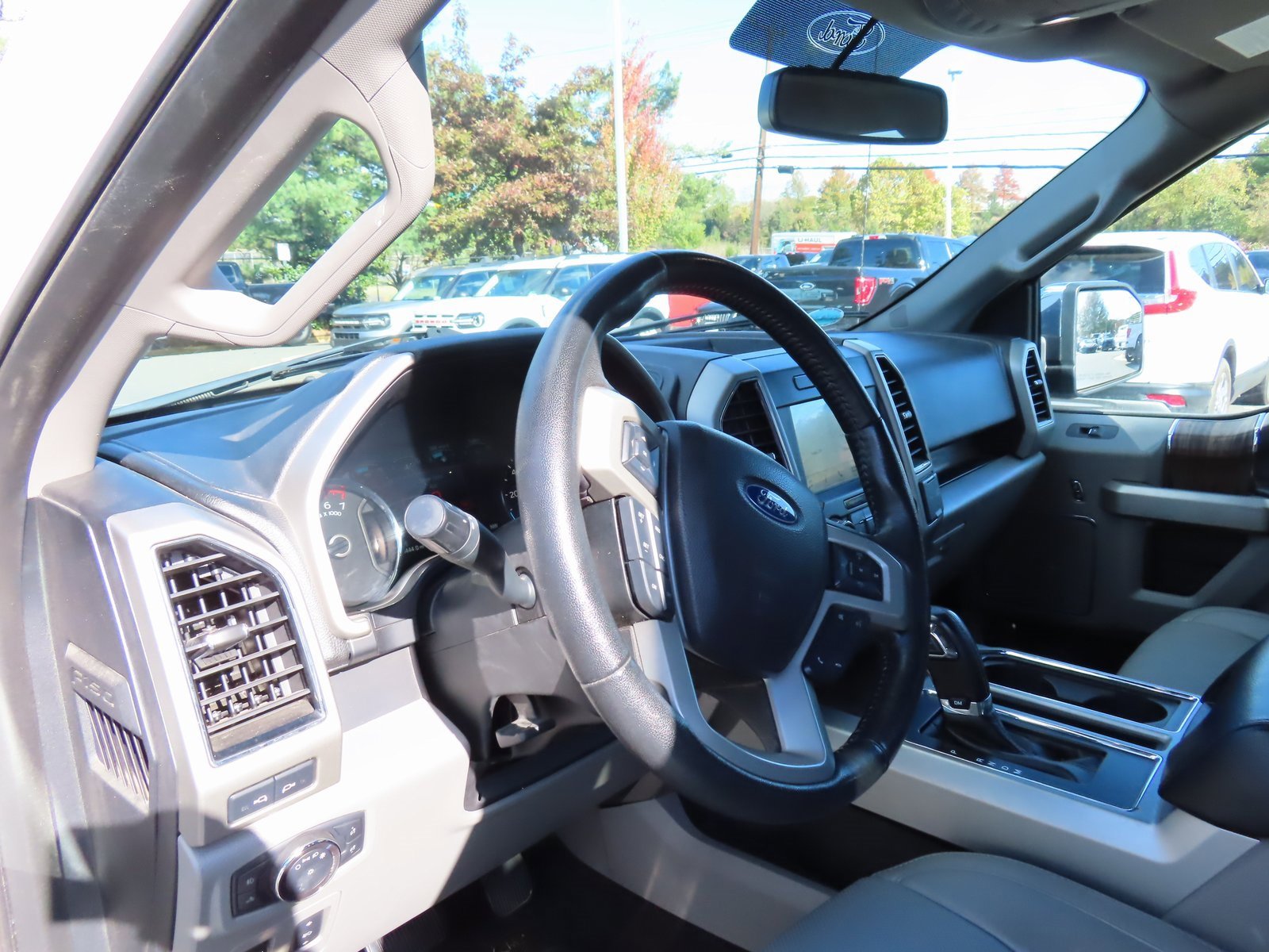 Used 2018 Ford F150 Lariat image 17