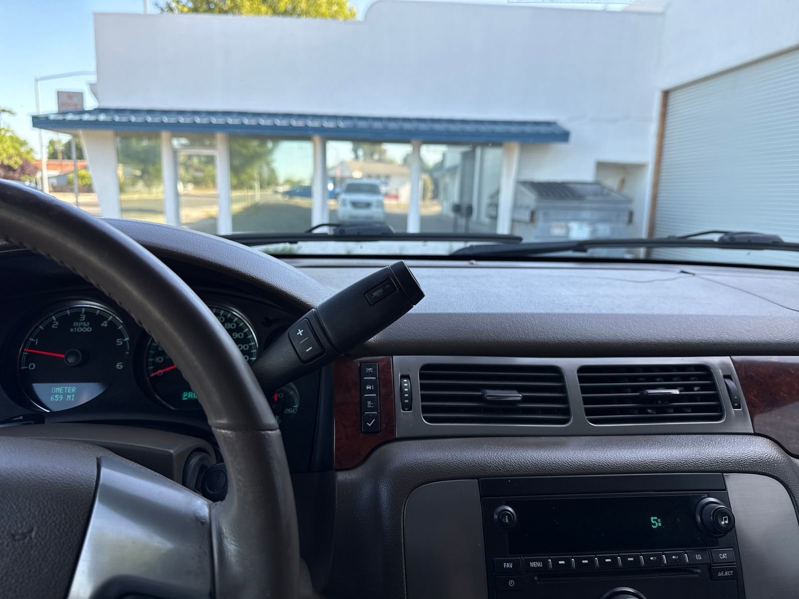 Used 2014 GMC Yukon XL SLT image 16