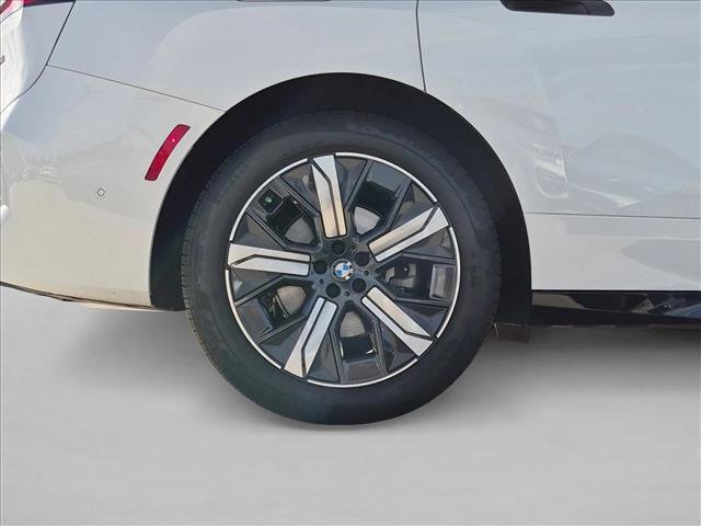 Used 2026 BMW iX xDrive60 AWD/4WD image 24