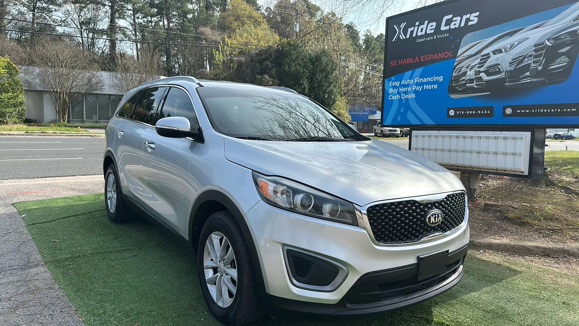 Used 2016 Kia Sorento LX image 1
