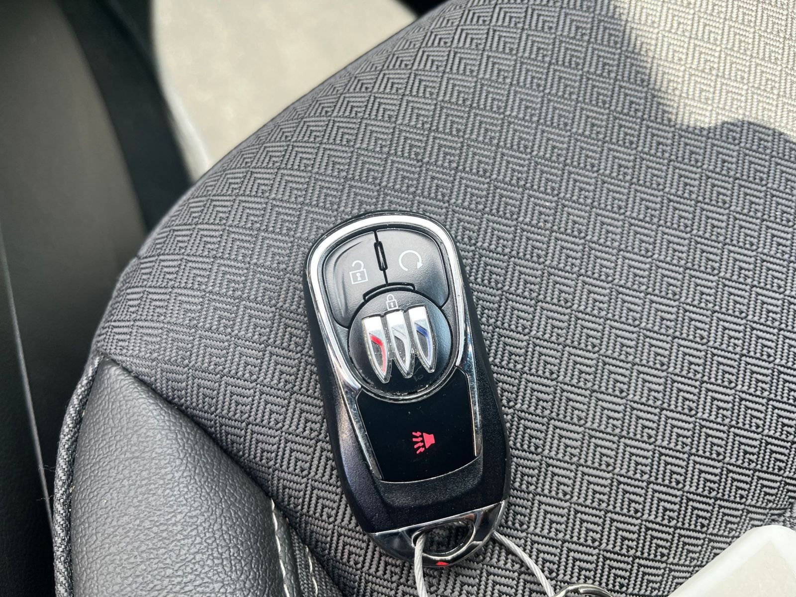 Used 2025 Buick Encore GX Preferred FWD image 23