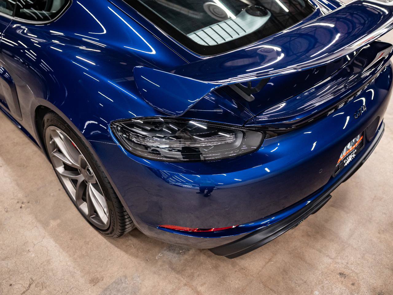 Used 2020 Porsche 718 Cayman GT4 RWD image 27