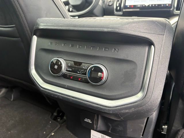 Used 2025 Ford Expedition Platinum image 46