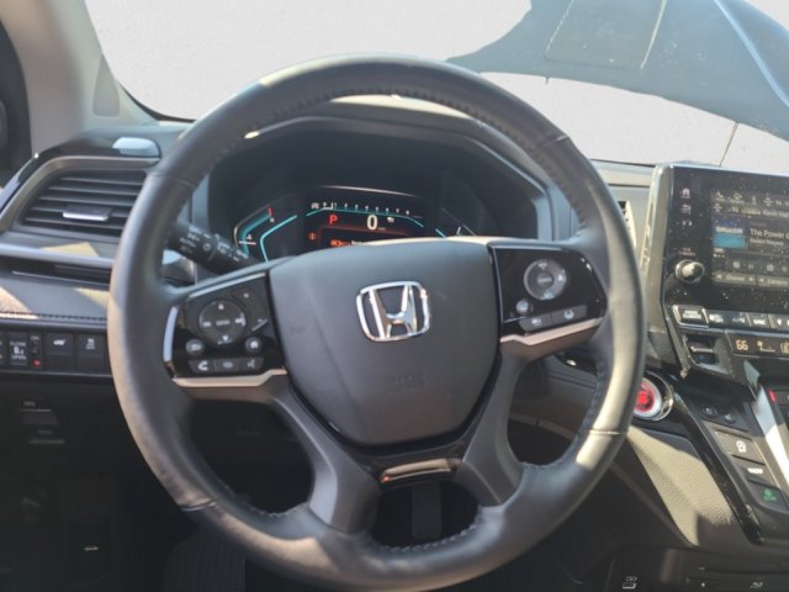 Used 2023 Honda Odyssey Elite image 16