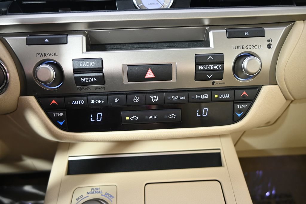 Used 2015 Lexus ES 350 FWD image 29